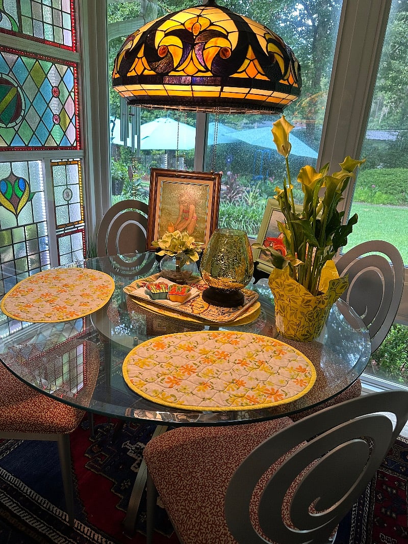 A place to sit and do some work or eat a meal. The garden sun room is always open. Heated floors for winter air conditioning for summer.  