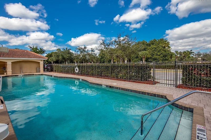 Furnished Finder property 355944_1 photo 24