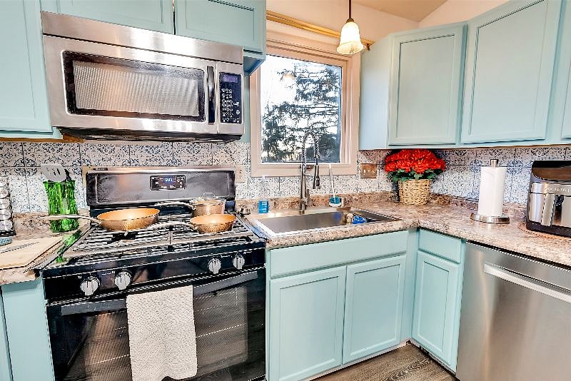 Furnished Finder property 355972_1 photo 12