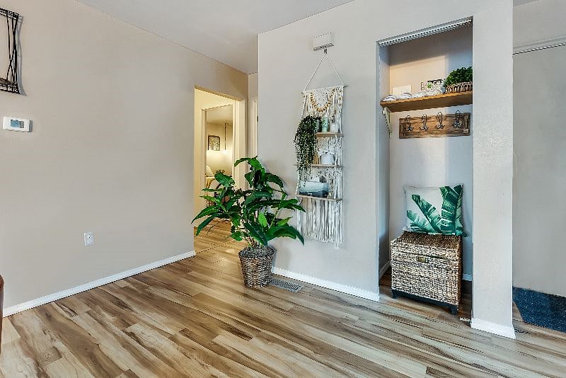 Furnished Finder property 355972_1 photo 15