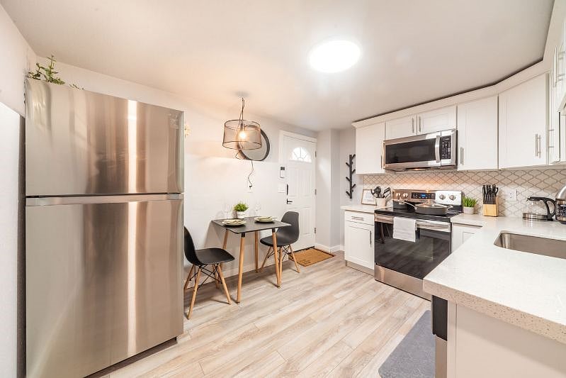Furnished Finder property 356029_1 photo 3