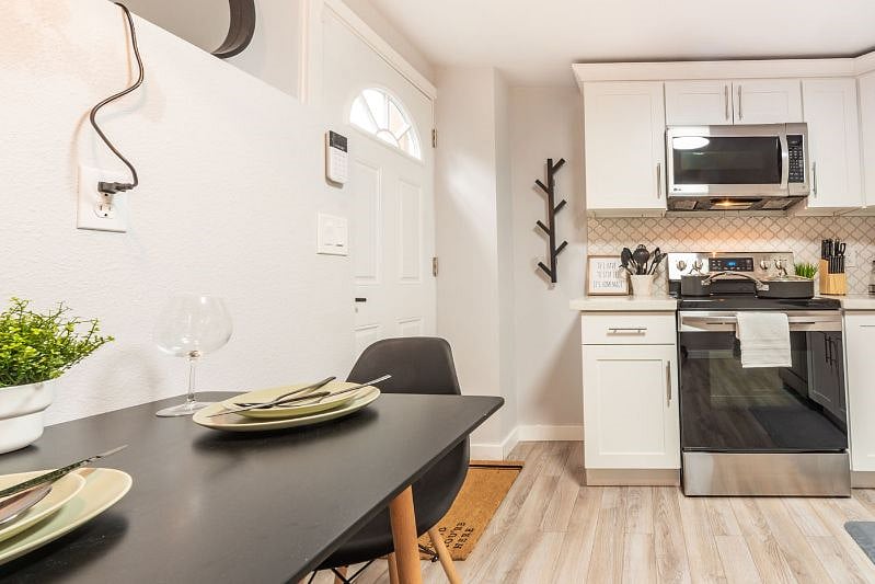 Furnished Finder property 356029_1 photo 4