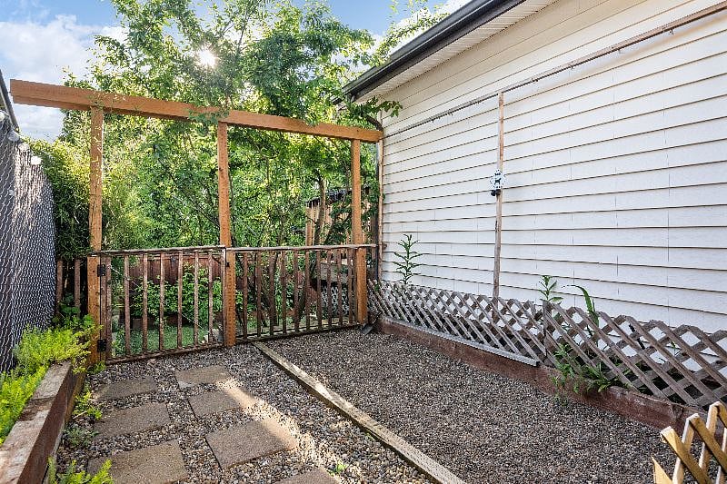 Furnished Finder property 356118_1 photo 23