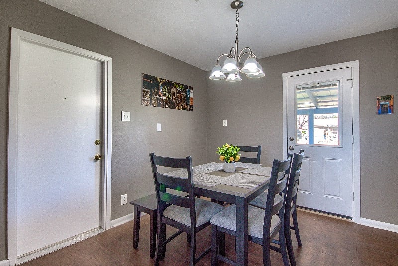 Breakfast room