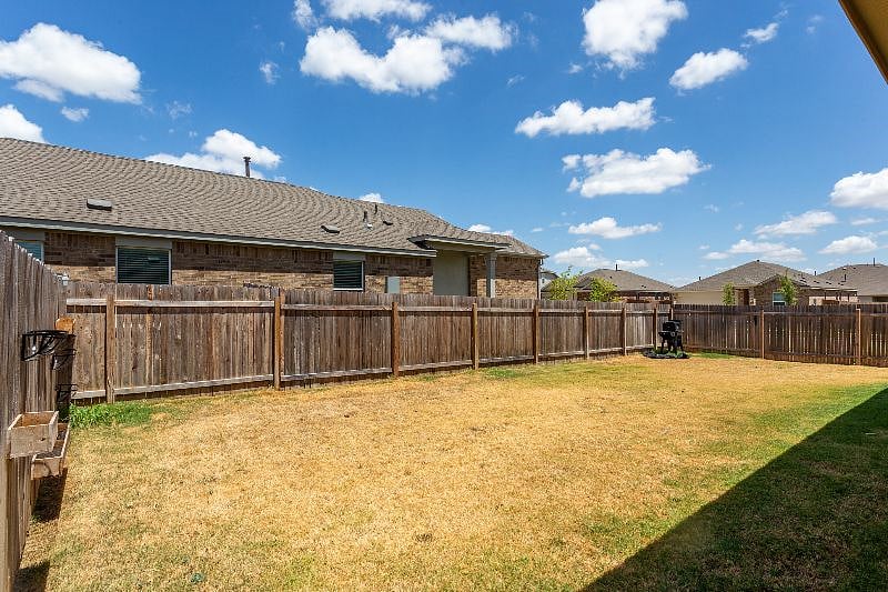Furnished Finder property 356137_2 photo 25