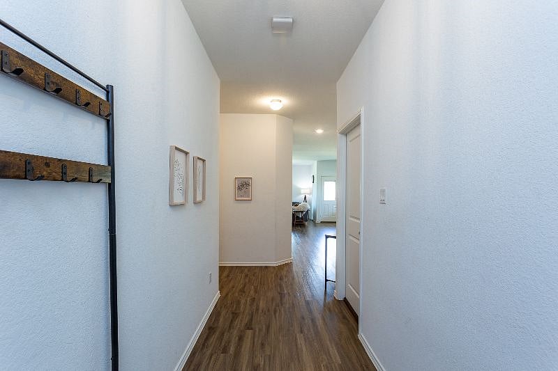 Furnished Finder property 356137_2 photo 8