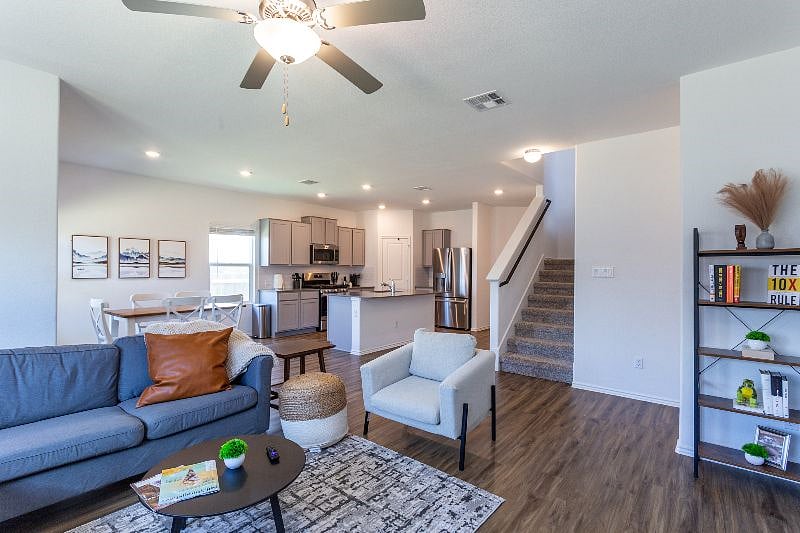 Furnished Finder property 356137_2 photo 3