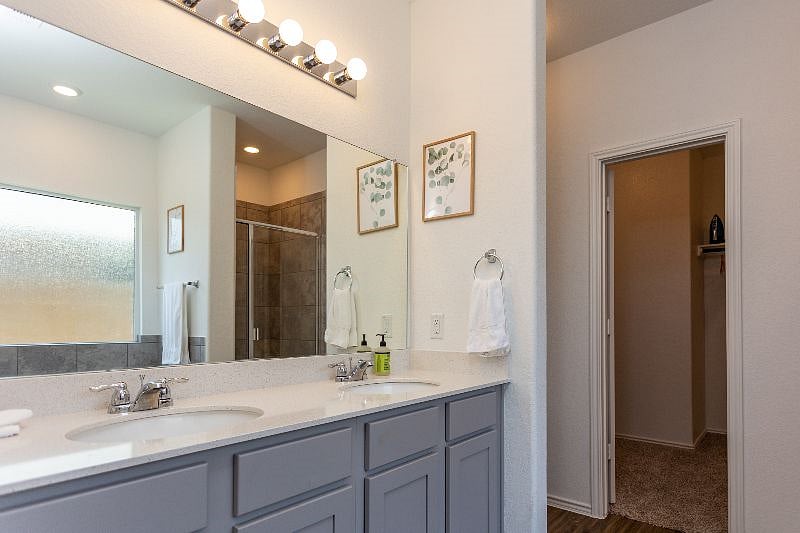 Furnished Finder property 356137_2 photo 36