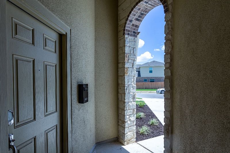Furnished Finder property 356137_2 photo 43