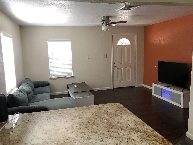 Furnished Finder property 356256_1 photo 2