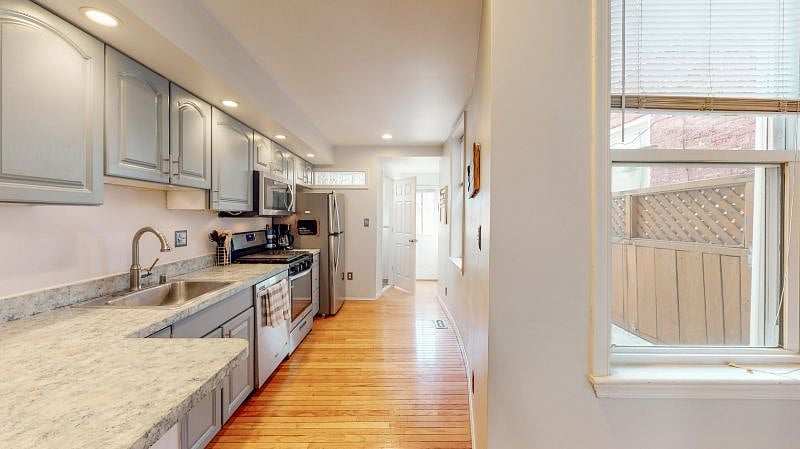Furnished Finder property 356275_1 photo 10