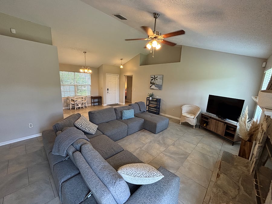 Furnished Finder property 356368_1 photo 3