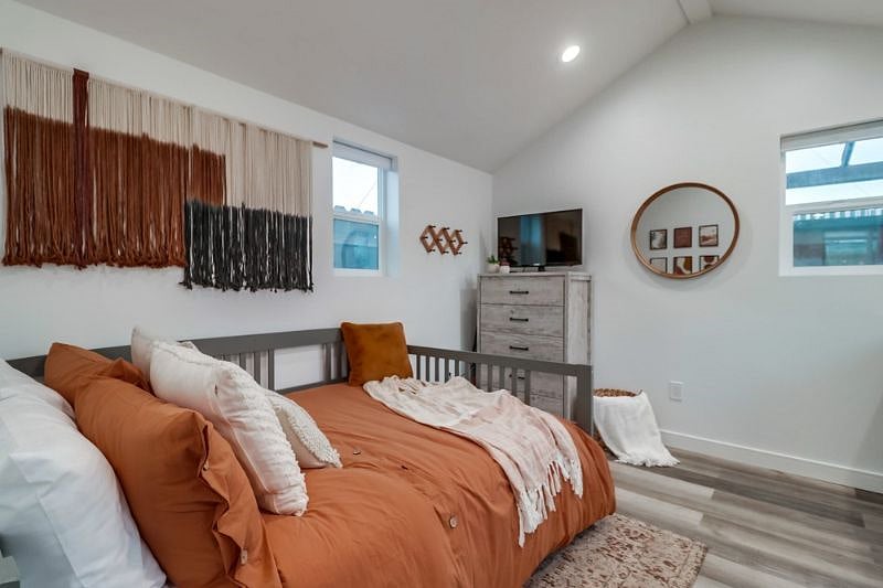 Furnished Finder property 356385_1 photo 16