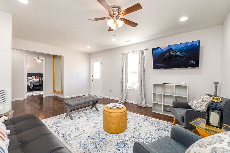 Furnished Finder property 356403_1 photo 3