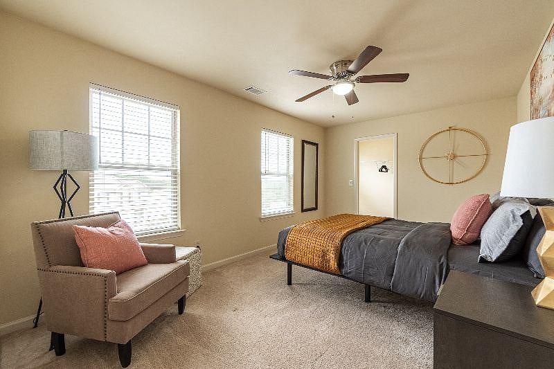 Furnished Finder property 356403_2 photo 17