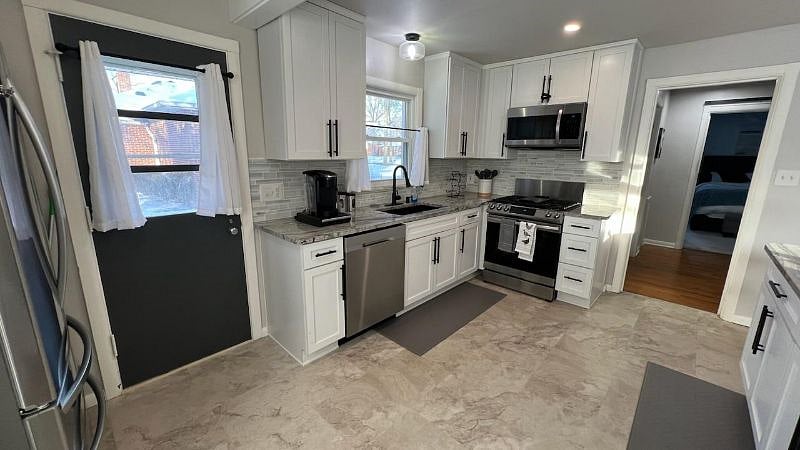Furnished Finder property 356436_1 photo 9