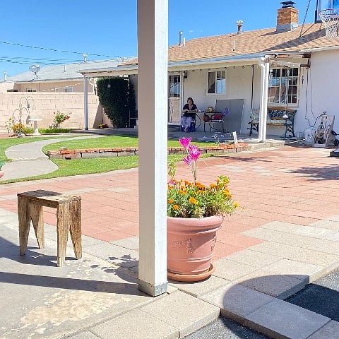 Furnished Finder property 356618_1 photo 1