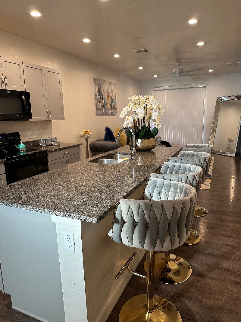 Furnished Finder property 356702_1 photo 3