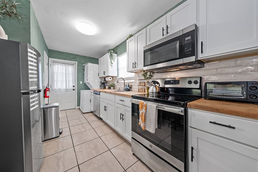 Furnished Finder property 356714_1 photo 4