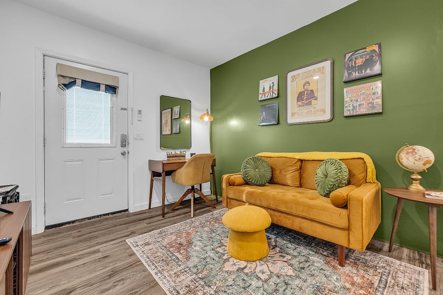 Furnished Finder property 356718_1 photo 1