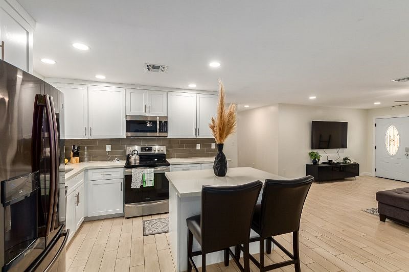 Furnished Finder property 356833_1 photo 11