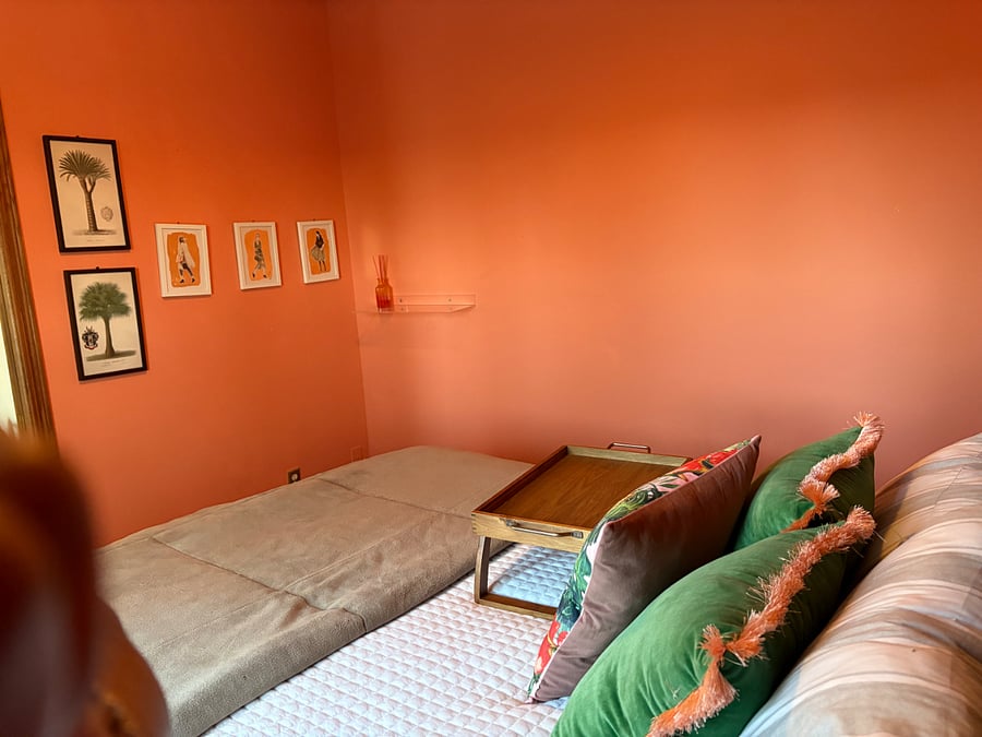 Bedroom 1 - Queen Bed