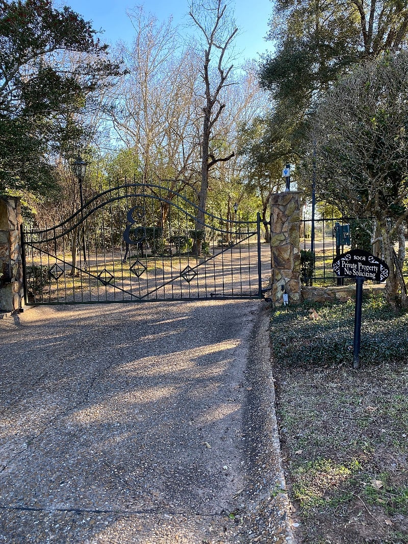 GATED ENTRANCE