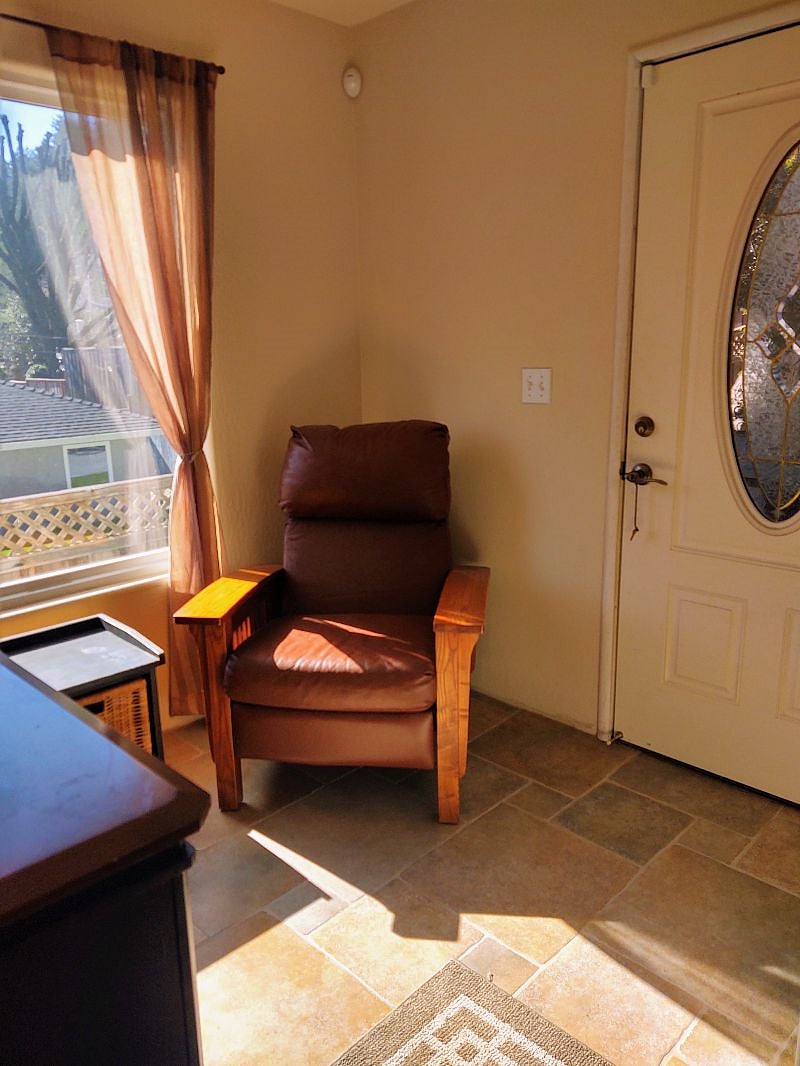 Entry way to living area