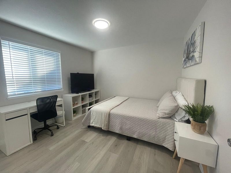 Furnished Finder property 357689_2 photo 9