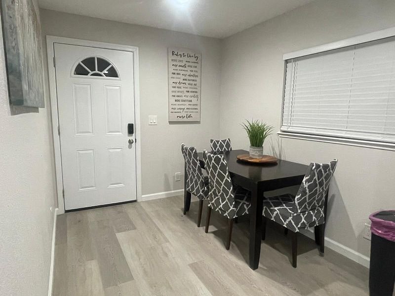 Furnished Finder property 357689_2 photo 11