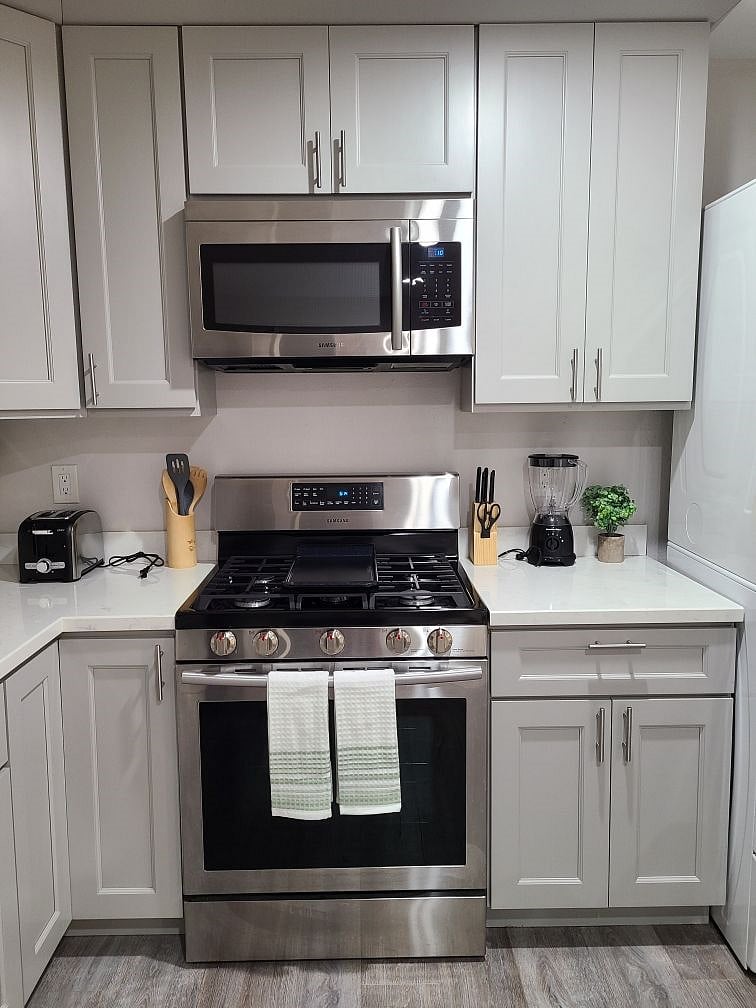 Furnished Finder property 357689_3 photo 8