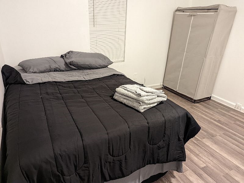 Furnished Finder property 357750_1 photo 2