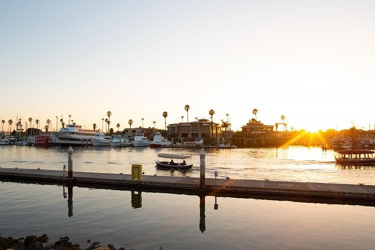 The Channel Islands Harbor (~20 min away) has duffy, kayak, jet ski, and SUP rentals. Farmers Market each Sunday and many waterfront restaurants and bars.