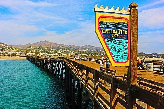 Ventura Pier (10 minutes away) with Made West brewery, Beach House Fish, and Beach House tacos located on the pier for prime beach views.