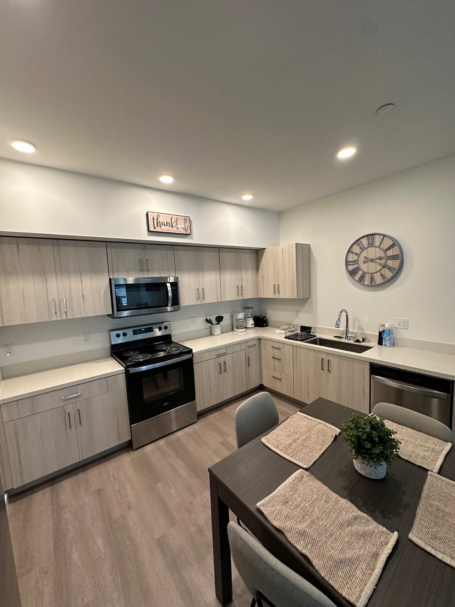Furnished Finder property 357844_1 photo 2