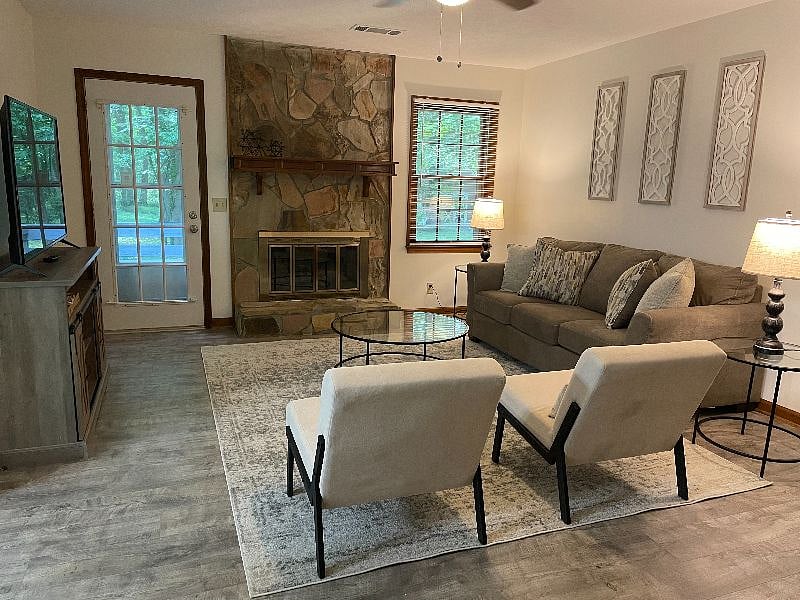 Furnished Finder property 357861_1 photo 3