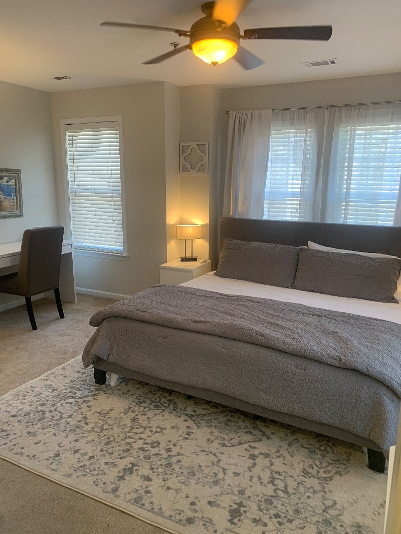 Reverse Master to desk nook