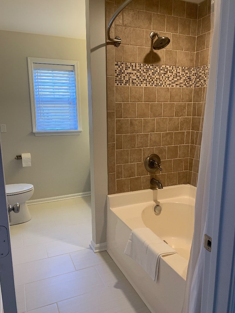 Master Ensuite Bath  - Has large jacuzzi tub