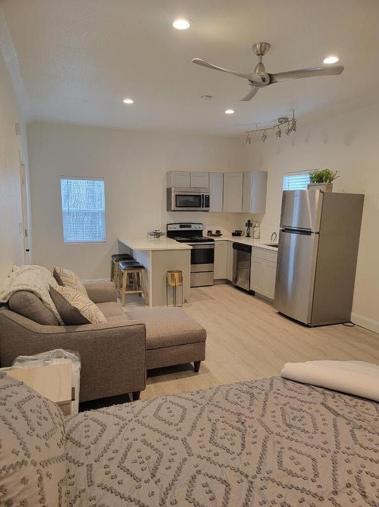 Furnished Finder property 357902_1 photo 6