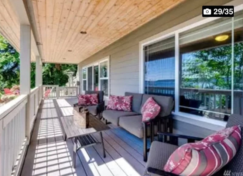 Private lower deck 
