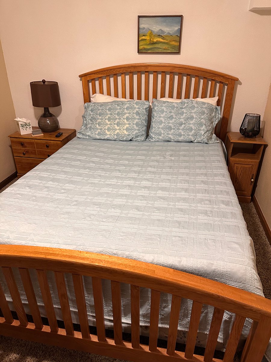 Queen size bed