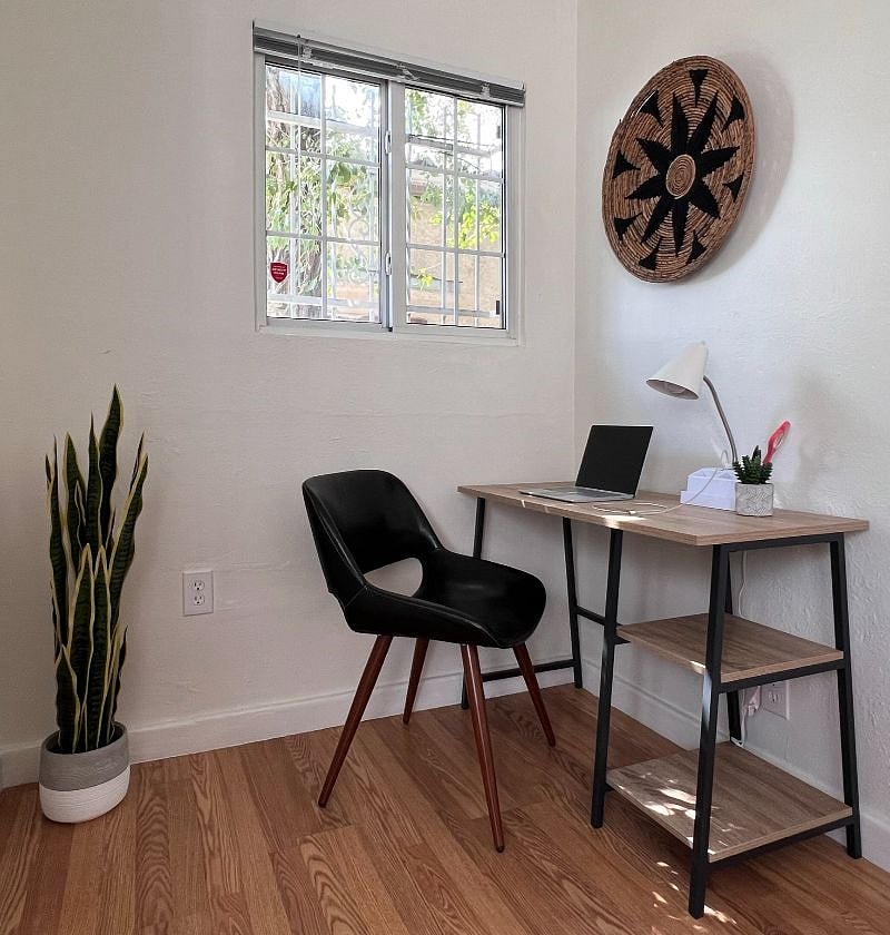 DESK NOOK - work desk & comfortable chair, desk light and USB power cord