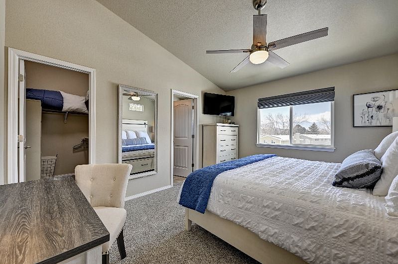 King Size bed in master bedroom
