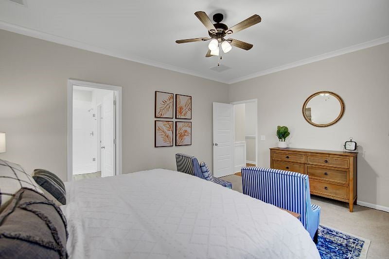 Upstairs Master with King and en-suite bathroom