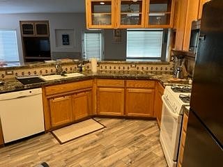 Furnished Finder property 358214_1 photo 10