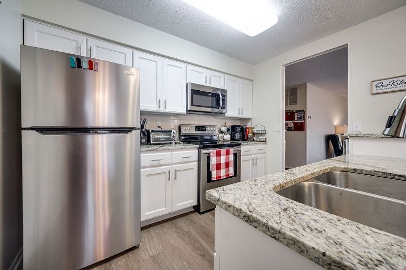 Updated kitchen ready for home cooked meals! Cookware, dishes, and utensils are all provided. Please let me know if you have questions about whether specific items are provided.