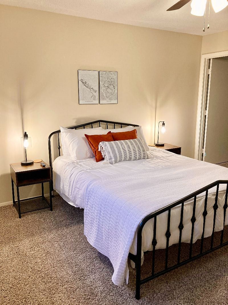 Bedroom #1: Upstairs with queen bed and comfortable memory foam mattress. Walk-in closet and 40" Roku TV - BYOP (bring your own passwords) to log in to your favorite streaming service! 