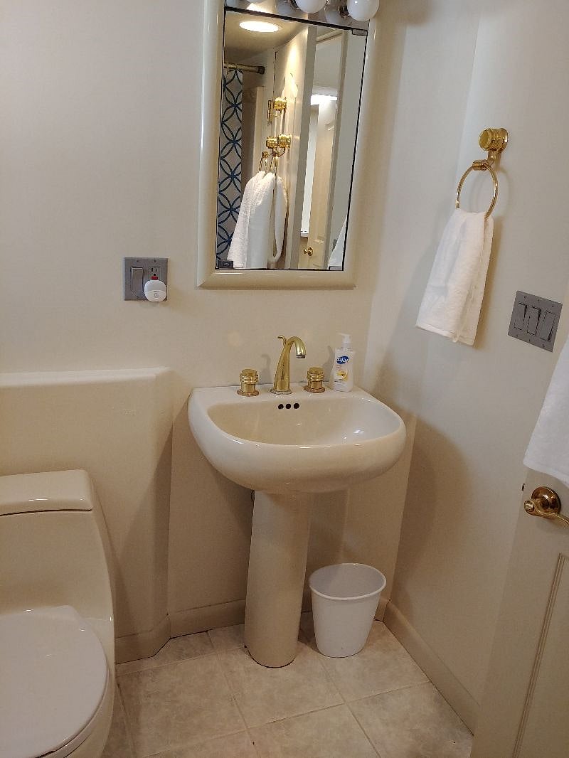 Private full bath/shower. New towels.