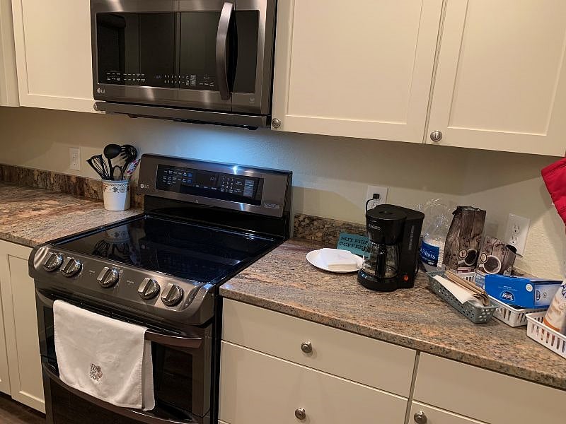 Furnished Finder property 358369_1 photo 12