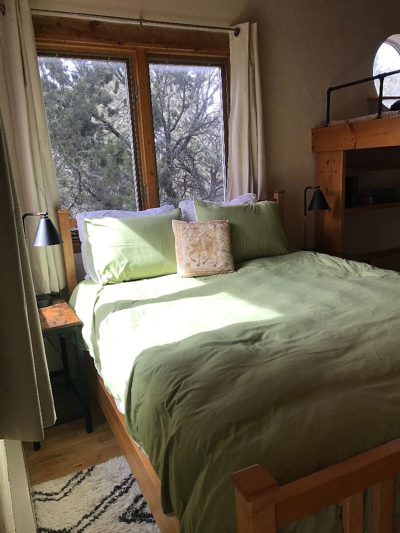 queen bed